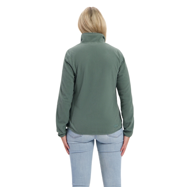 Model met fleecevest Nola groen