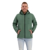 Model met softshell jas Kris groen