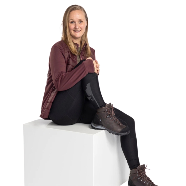 Model met Finnveden sportlegging